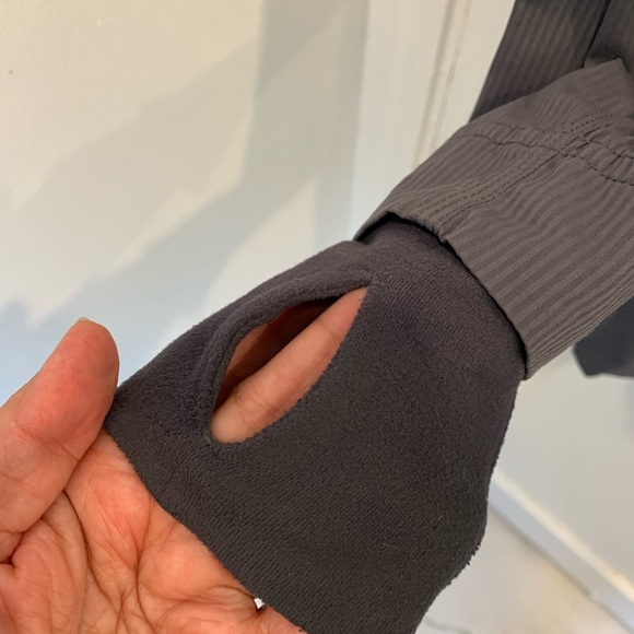 Lululemon Apres Practice Anorak jacket. Size 4 - Picture 13 of 15